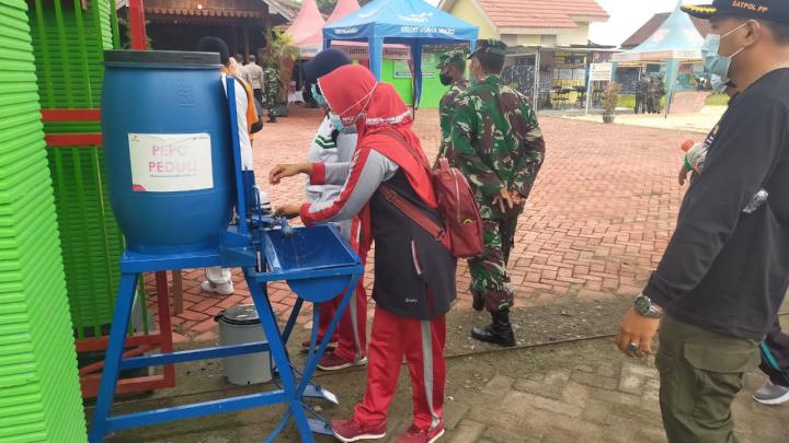 Terapkan Prokes, Panitai Penutupan TMMD Bojonegoro Sediakan Tempat Cuci Tangan